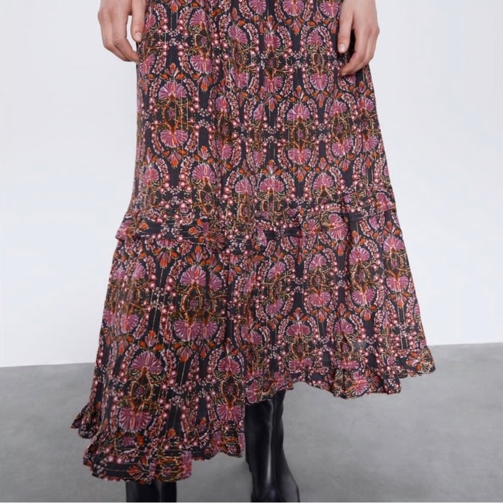 Zara Floral A-Line Skirt - Black and Pink